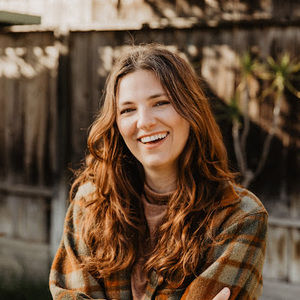 Meet your Posher, Halli